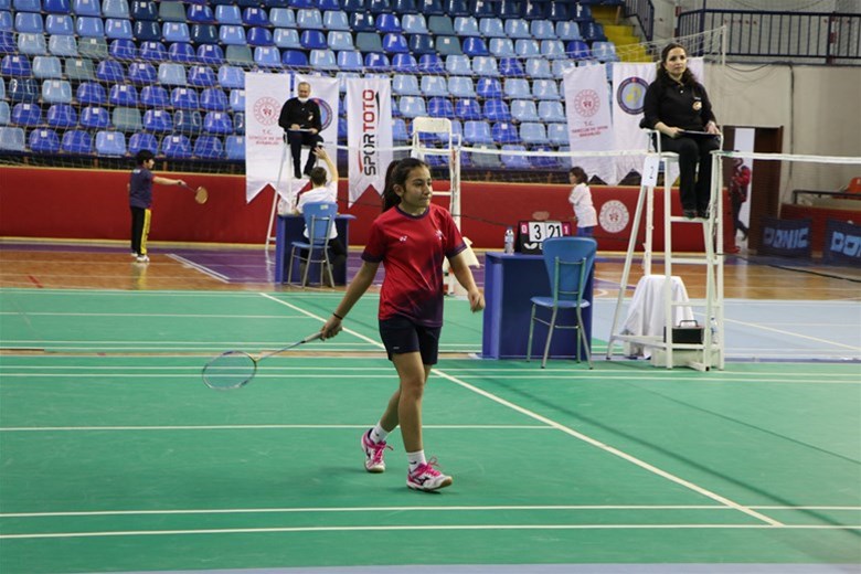 Kütahya'da düzenlenen İşitme Engelliler Badminton Türkiye Şampiyonası sona erdi.