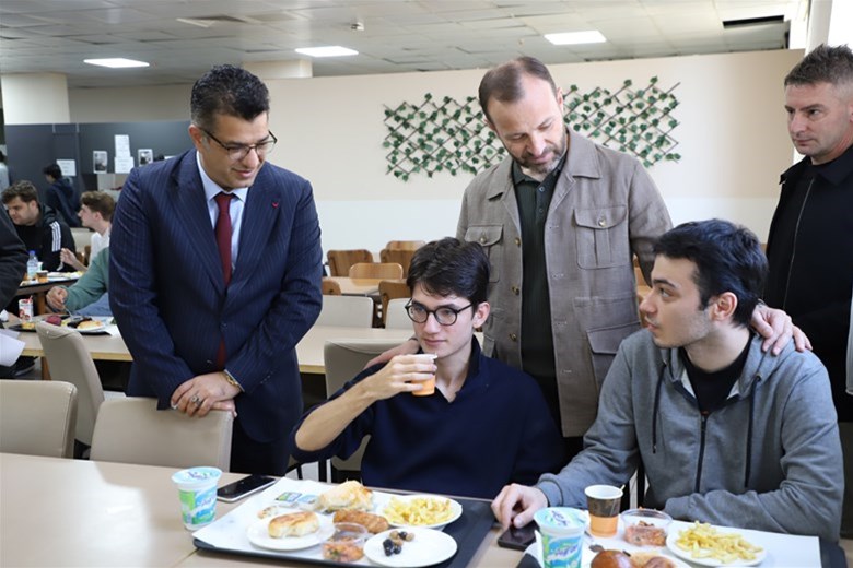 Yesevi Yurdu Açık Büfe Kahvaltı Programı