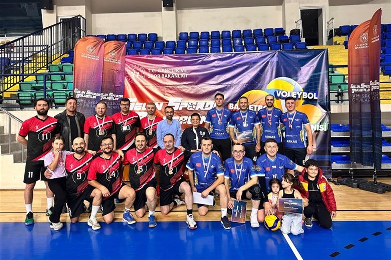 KAMU SPOR OYUNLARI VOLEYBOL TURNUVASI SONA ERDİ!